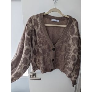 Zara animal print crop sweater